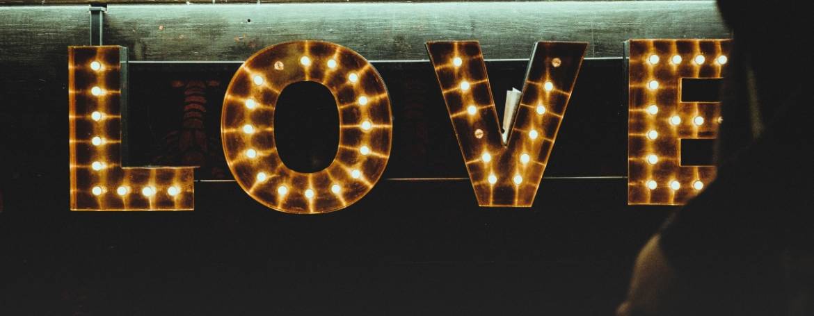 Una Guida Completa Per Riconoscere i Cialtroni in Amore